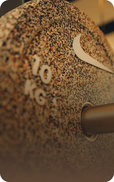 Hochwertige Nike Hantelscheibe 10 kg im Peoples Fitness Studio