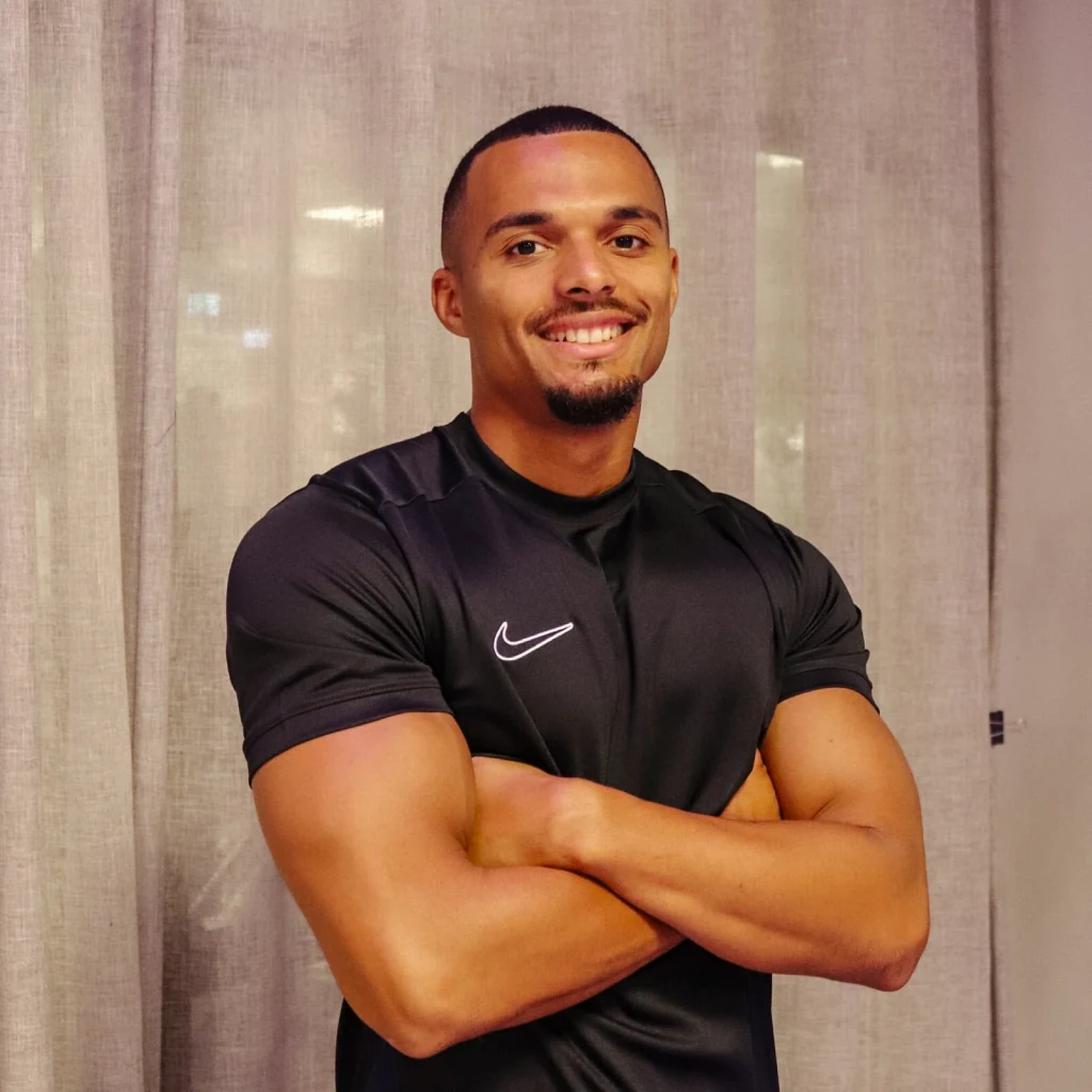 Joshua, Personal Trainer bei Peoples Fitness